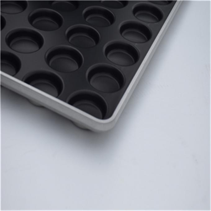 RK Bakeware China Foodservice 2,5 inch Nonstick Mini Hamburger Bun Tray 1