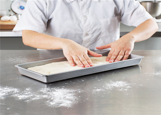 RK Bakeware China Foodservice NSF 22100 Custom Engeland Glazuur Aluminium Steel Hot Dog Bun Pan