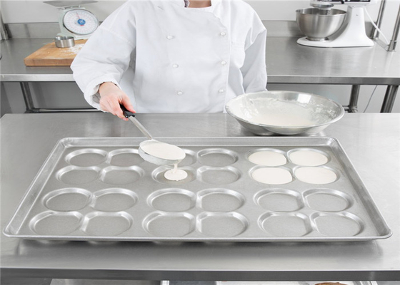 RK Bakeware China Foodservice NSF 24 Mould Aluminiumiseerd Staal Gekluisterd Hamburger Bun Tray Muffin Top / Cookie Pan