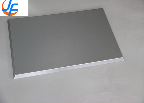 RK Bakeware China Foodservic 4801 Full Size 16 Gauge Draad in Rim Aluminium Perforated Baking Screen