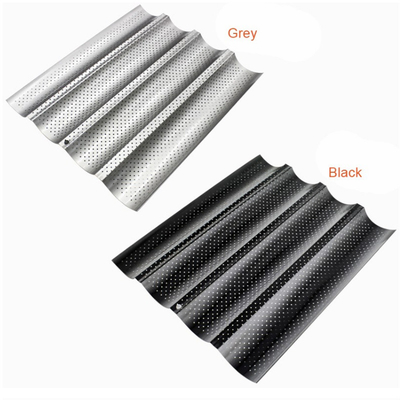 RK Bakeware China Foodservice NSF Perforated 3-Slot Molds Baguette Bakplaat Franse broodpan